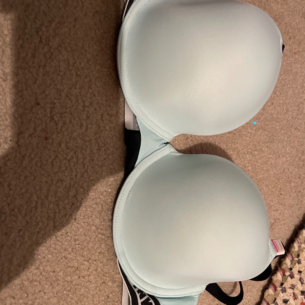 Victoria’s Secret pink bra